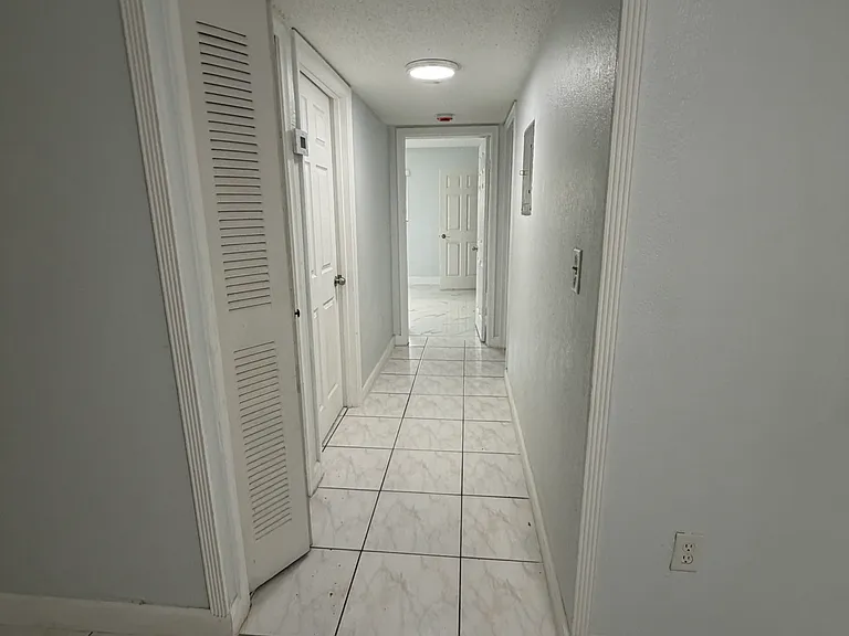 2565 W 56th St #110 — Photo 7