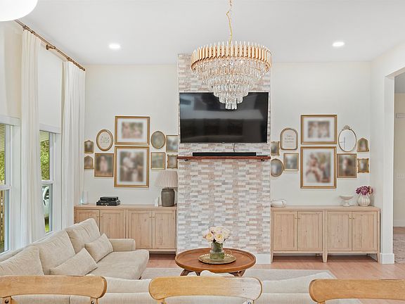 3rd image of 56 Beverly Hills Dr
