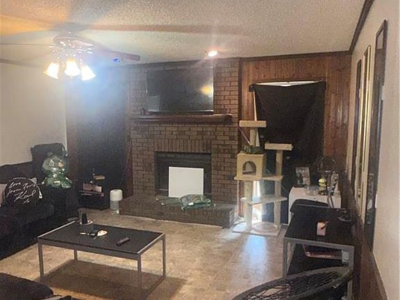 4th image of 2313 Glynn Cir