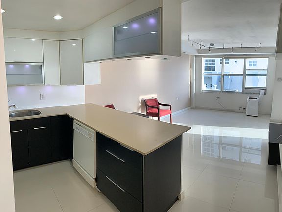 5th image of 1250 West Ave APT 2E