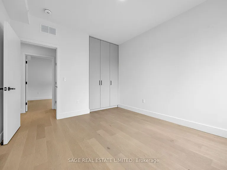 909 Castlefield Ave #3 — Photo 20