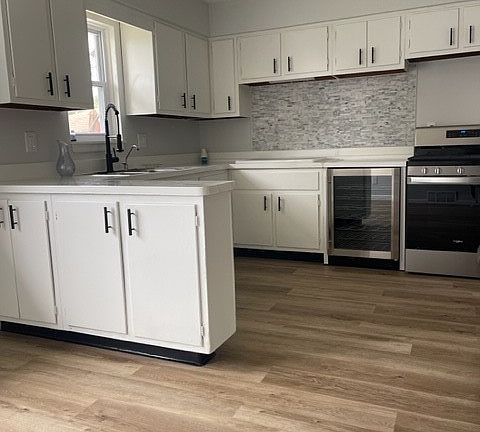 5th image of 5833 E Glenn Dr