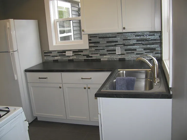 409 Pearl St — Photo 7