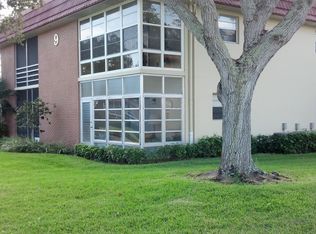 9 Vista Palm Ln, Vero Beach, FL 32962