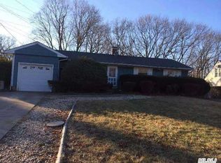 62 Charm City Dr, Port Jefferson Station, NY 11776