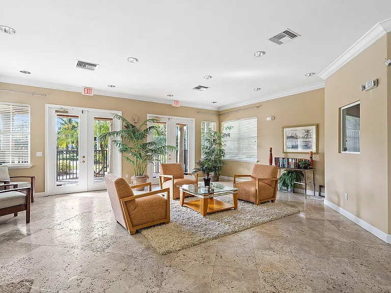10336 Fox Trail Rd S #1305 — Photo 37