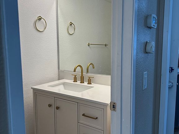 5th image of 112 Plymouth Way