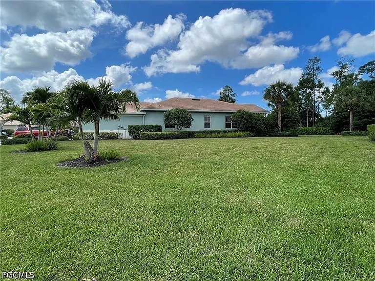 10640 Camarelle Cir — Photo 49