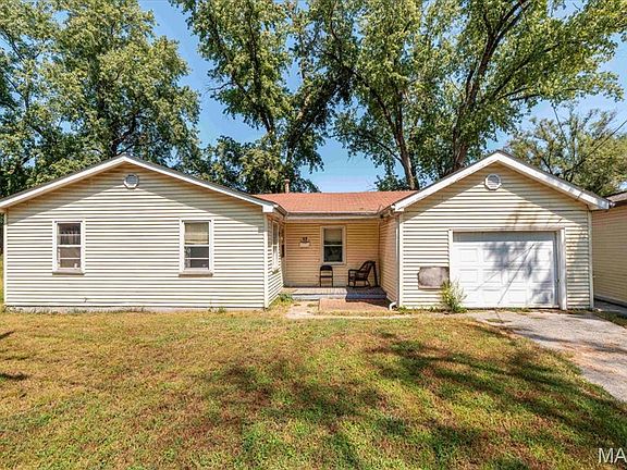 4th image of 17 Denovion Ct