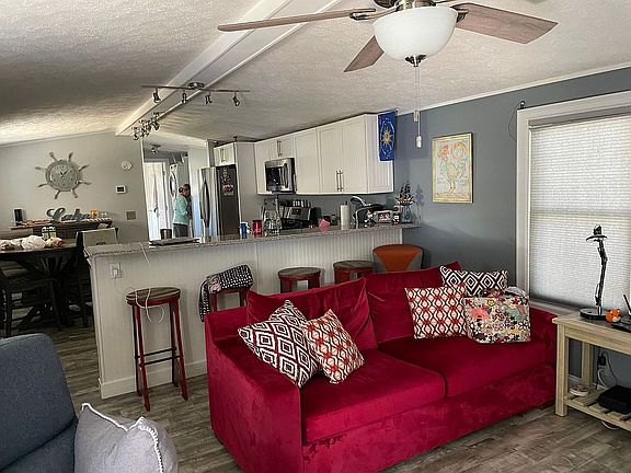 5th image of 3045 N Dorothy Dr
