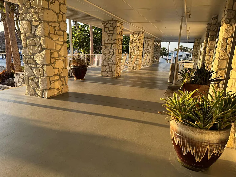 603 Locarno Dr — Photo 23