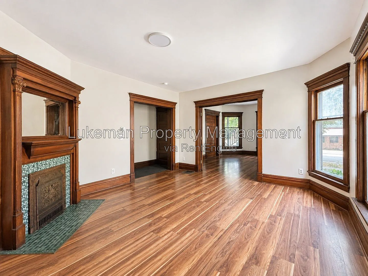 3 bed, 1.0 bath, 1000 sqft, $1,375 — Photo 3