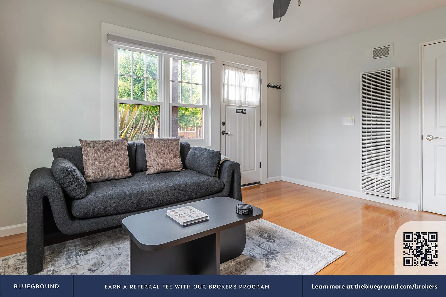 1 bed, 1.0 bath, 578 sqft, $4,320 — Photo 3
