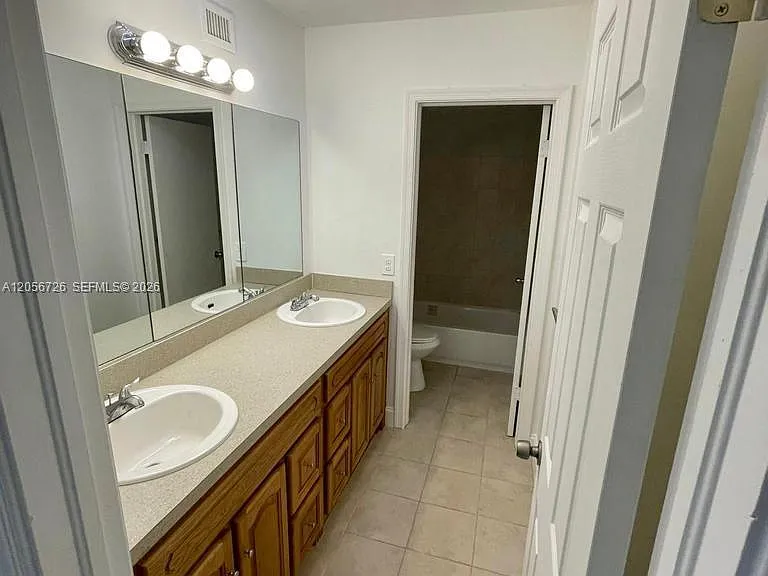 5020 Elmhurst Rd #B — Photo 13