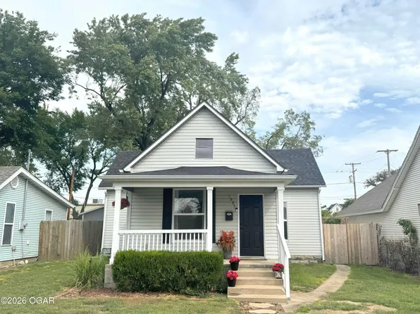 1005 W 1st St, Webb City, MO 64870