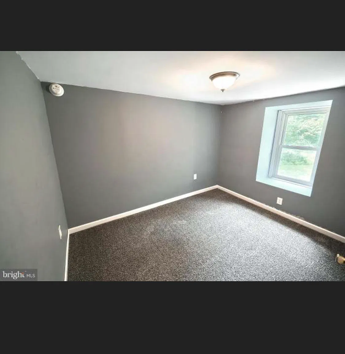 3 bed, 1280 sqft, $1,599 — Photo 4