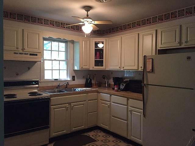 2nd image of 37050 Pueblo Dr