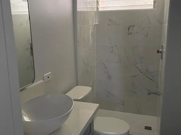 1430 Wilder Ave APT 202, Honolulu, HI 96822