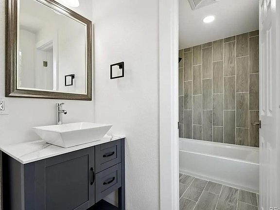 5th image of 8701 E Briarwood Blvd