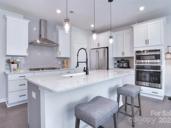 5911 Mantle Way, Kannapolis, NC 28081