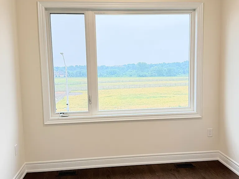147 Berczy Green Dr — Photo 10
