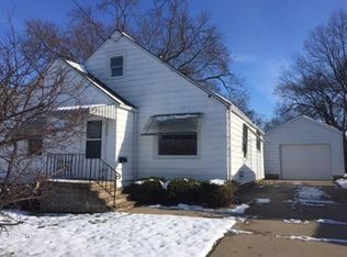 1206 Chestnut Ave, Dixon, IL 61021
