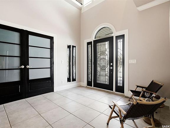 3rd image of 3606 Selinger CRESCENT