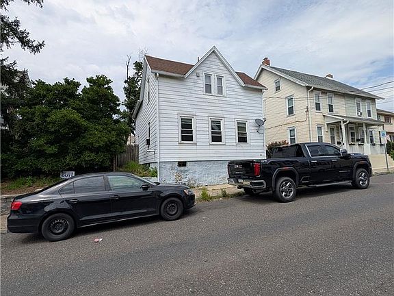3rd image of 29 E Depot St