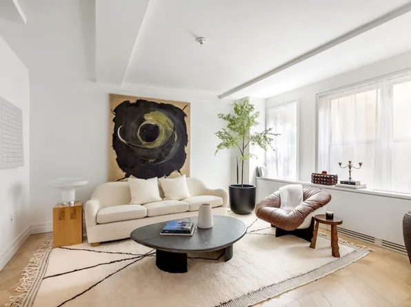 393 West End Avenue image 2 of 18