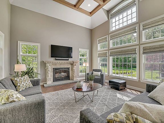 5th image of 14 Tillman Ln