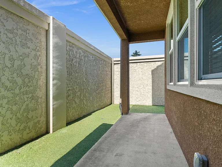306 Misty Cir — Photo 40