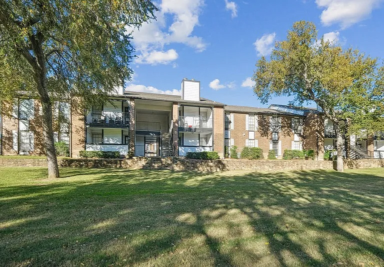 The Arbors of Euless Apartments — Photo 38