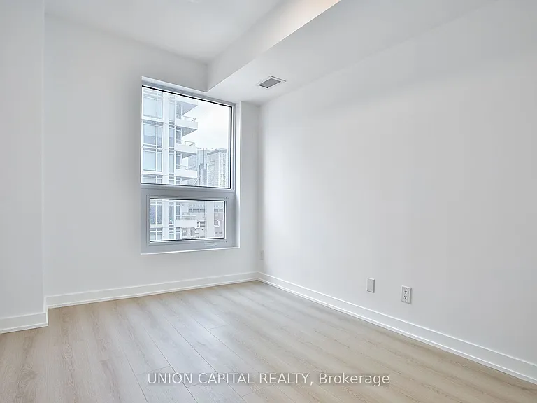 100 Queen St E #2312 — Photo 19