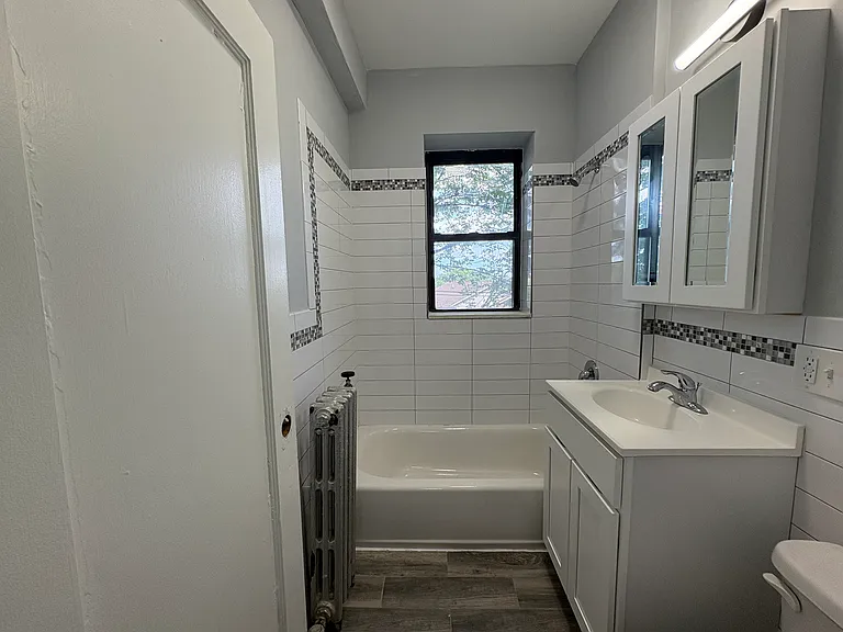 583 MT. Prospect Gardens — Photo 16