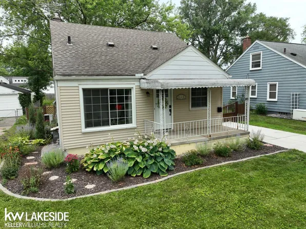 628 S Marias Ave, Clawson, MI 48017