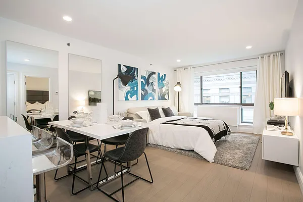 Rented by Bedrose | media 44