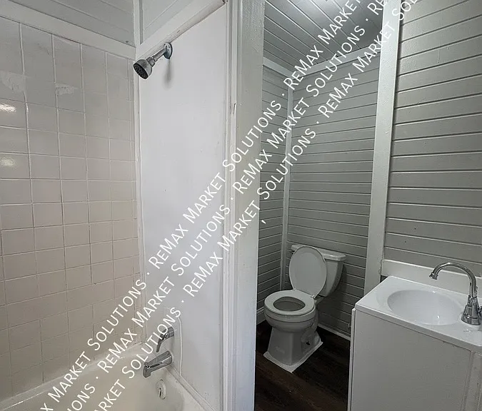 6712 Fullerton Ave #1 — Photo 8