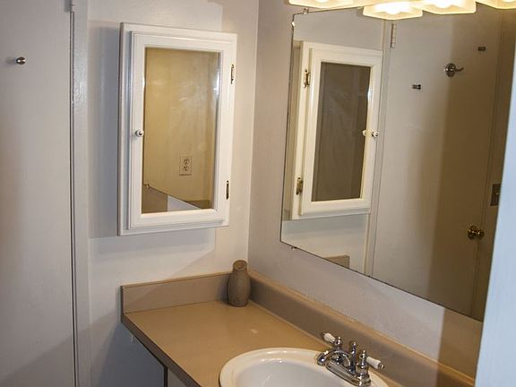5th image of 5787 Arapaho Dr