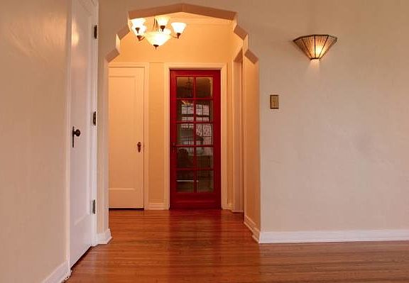 2nd image of 364 S Cloverdale Avenue # Fl 2nd