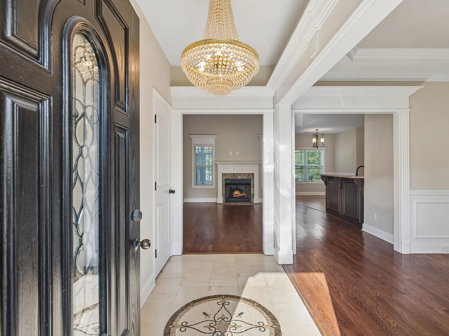 3 bed, 2188 sqft, $2,500 — Photo 3