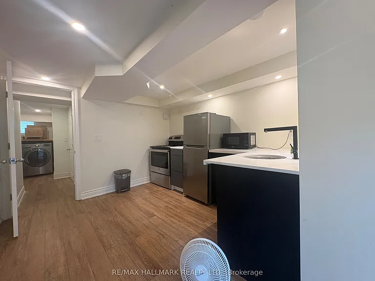 6 Margate Cres — Photo 13
