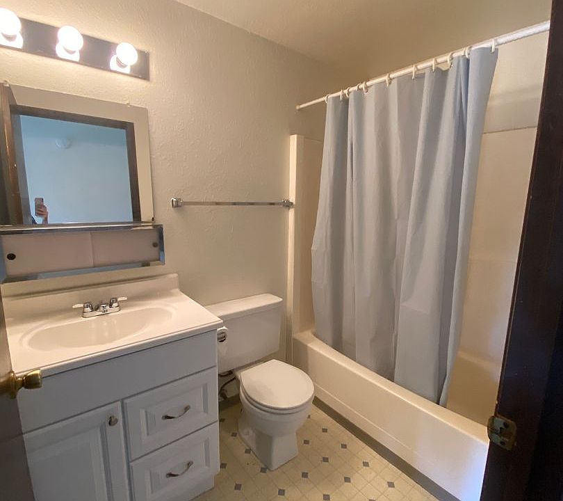 1st image of 3510 Northwest Ave APT 10