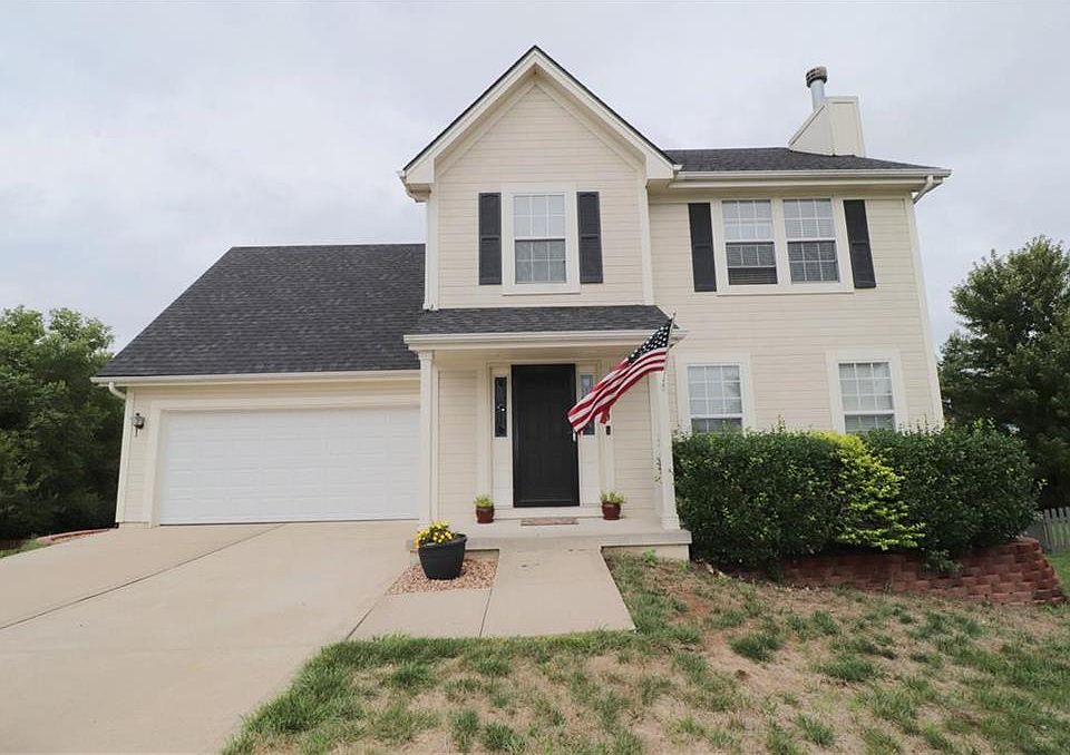 1st image of 600 NE Hawthorne Pl
