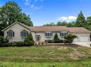 5004 Shadygrove Ln, Greensboro, NC 27407
