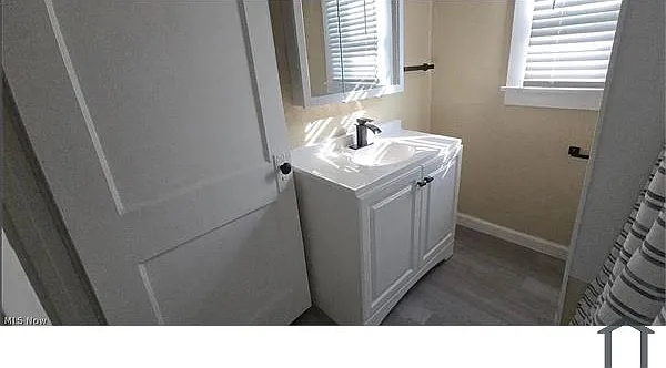 370 Lora Ave — Photo 11