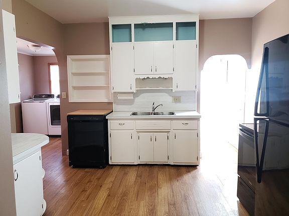 2nd image of 716 Grant St