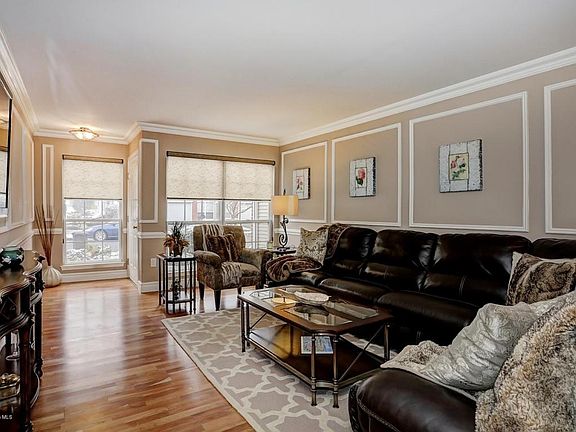 3rd image of 32 Tarpon Dr