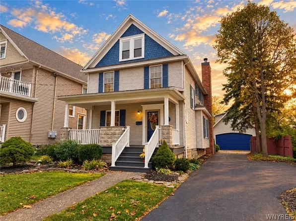 145 Eagle St, Williamsville, NY 14221
