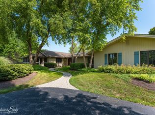 7510 Mason Hill Rd, Bull Valley, IL 60050