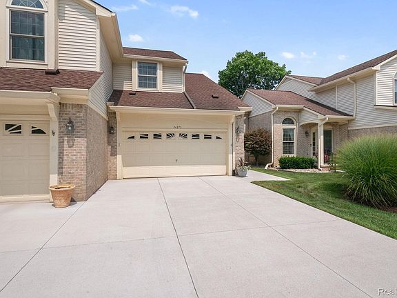 4th image of 24275 Weathervane Ct